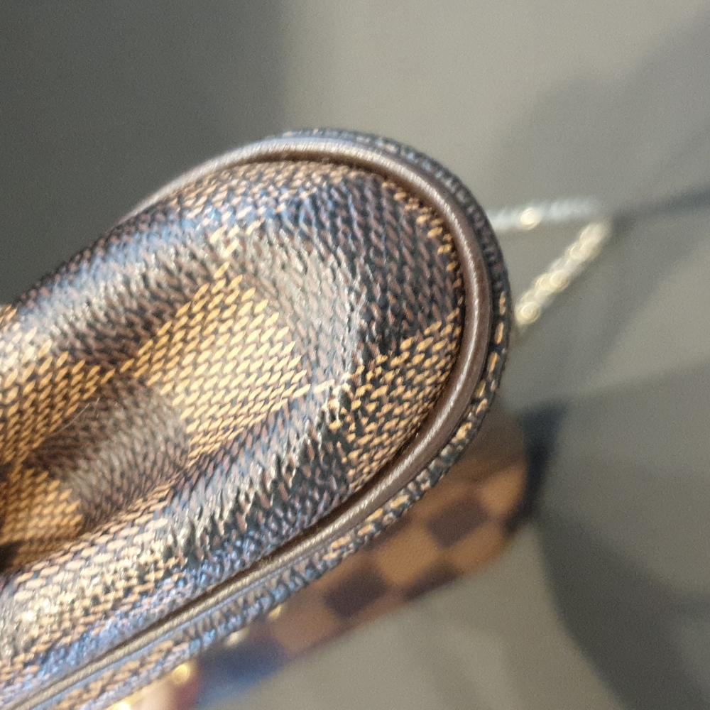 Louis Vuitton Eva Damier - Picture 6 of 15